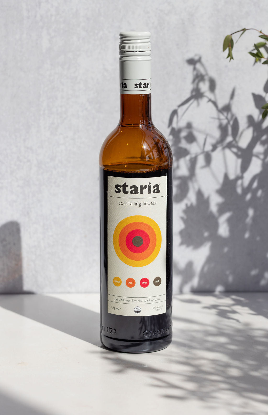 Staria cocktail liqueur bottle